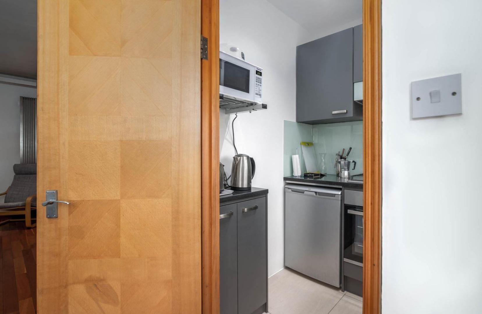 Guestready - Central Converted Mews In Bayswater Apartment Londra Exterior foto
